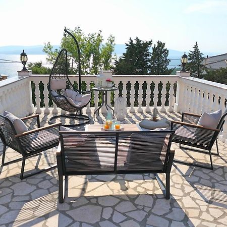 Apartment Laura Senj  Ngoại thất bức ảnh