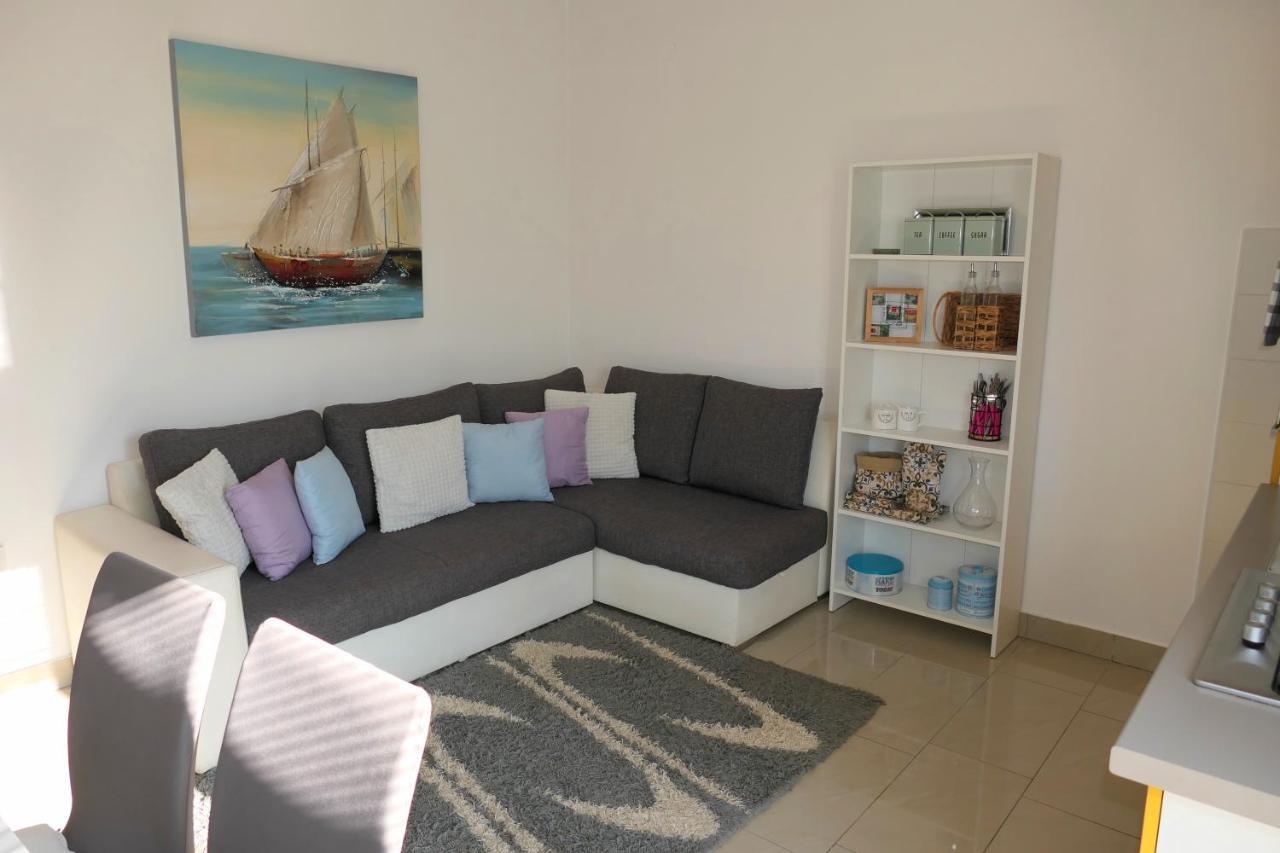 Apartment Laura Senj  Ngoại thất bức ảnh