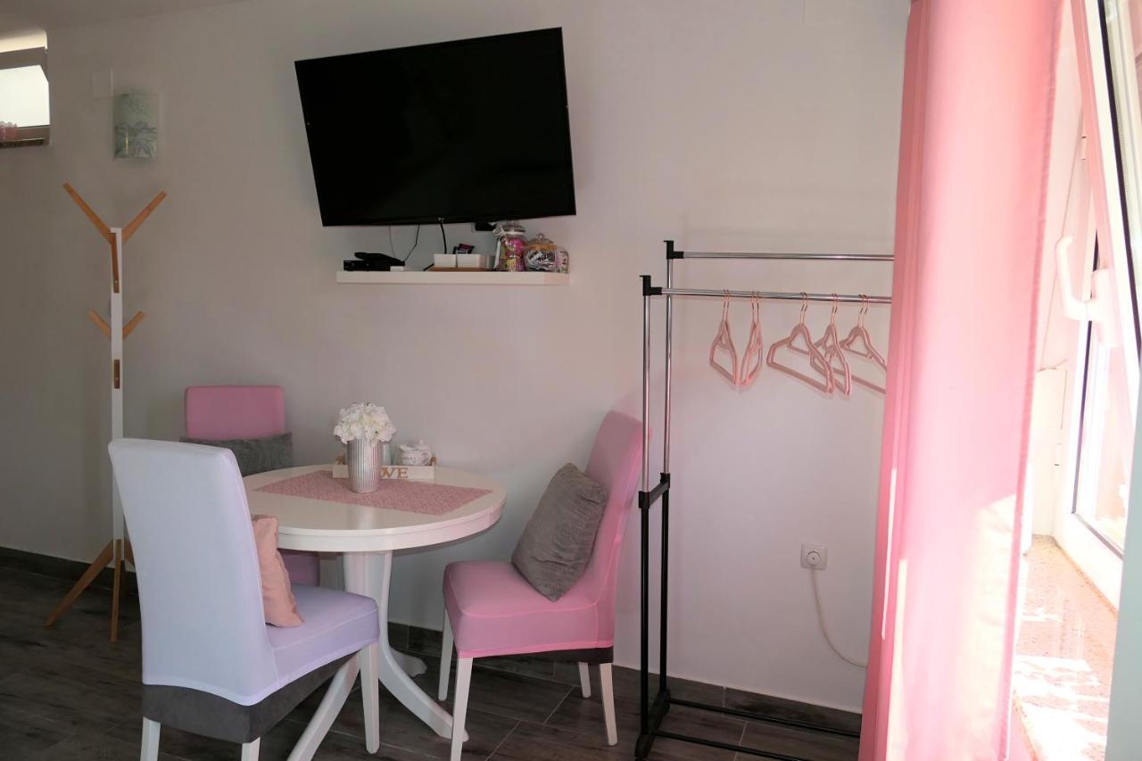 Apartment Laura Senj  Ngoại thất bức ảnh