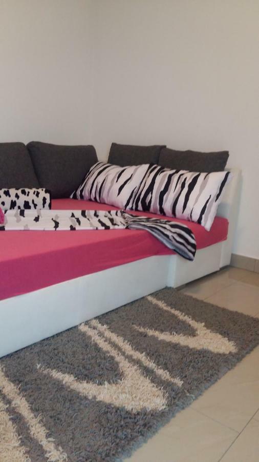 Apartment Laura Senj  Ngoại thất bức ảnh