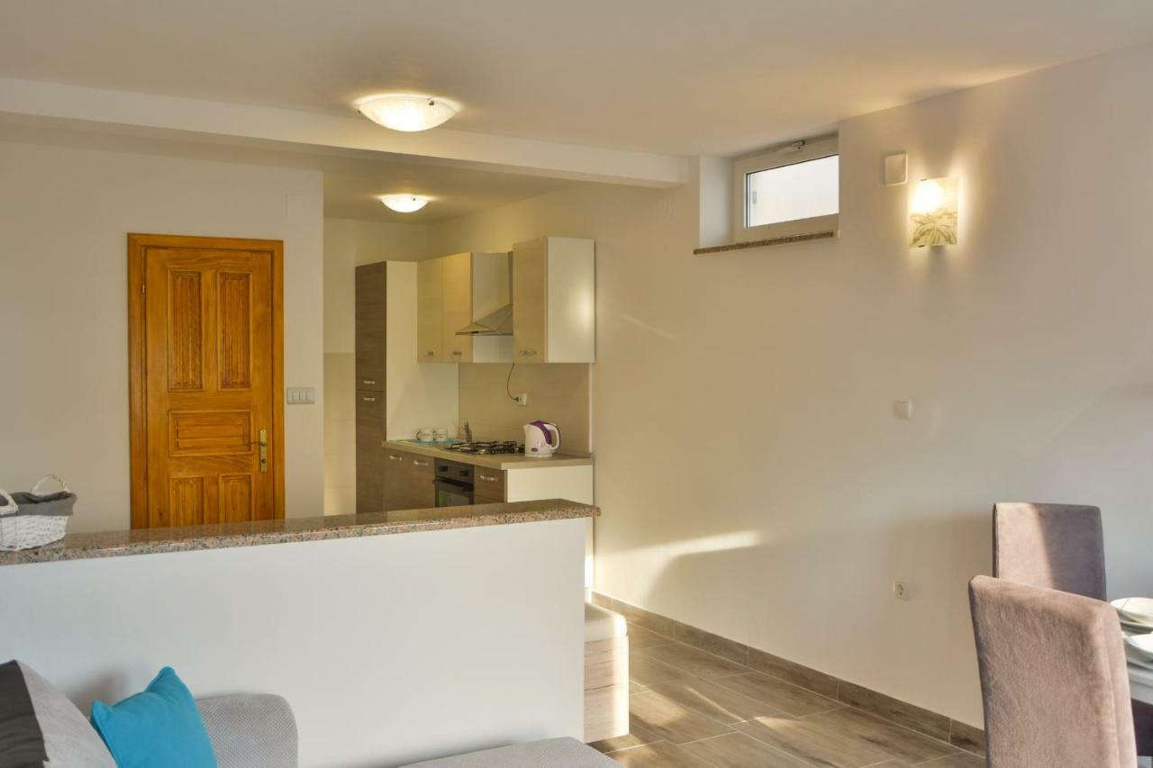 Apartment Laura Senj  Ngoại thất bức ảnh