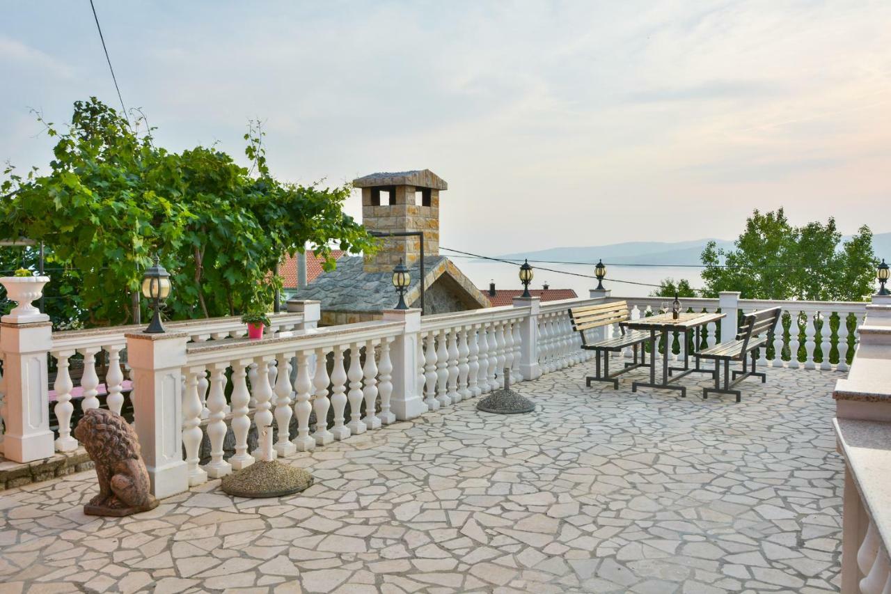 Apartment Laura Senj  Ngoại thất bức ảnh