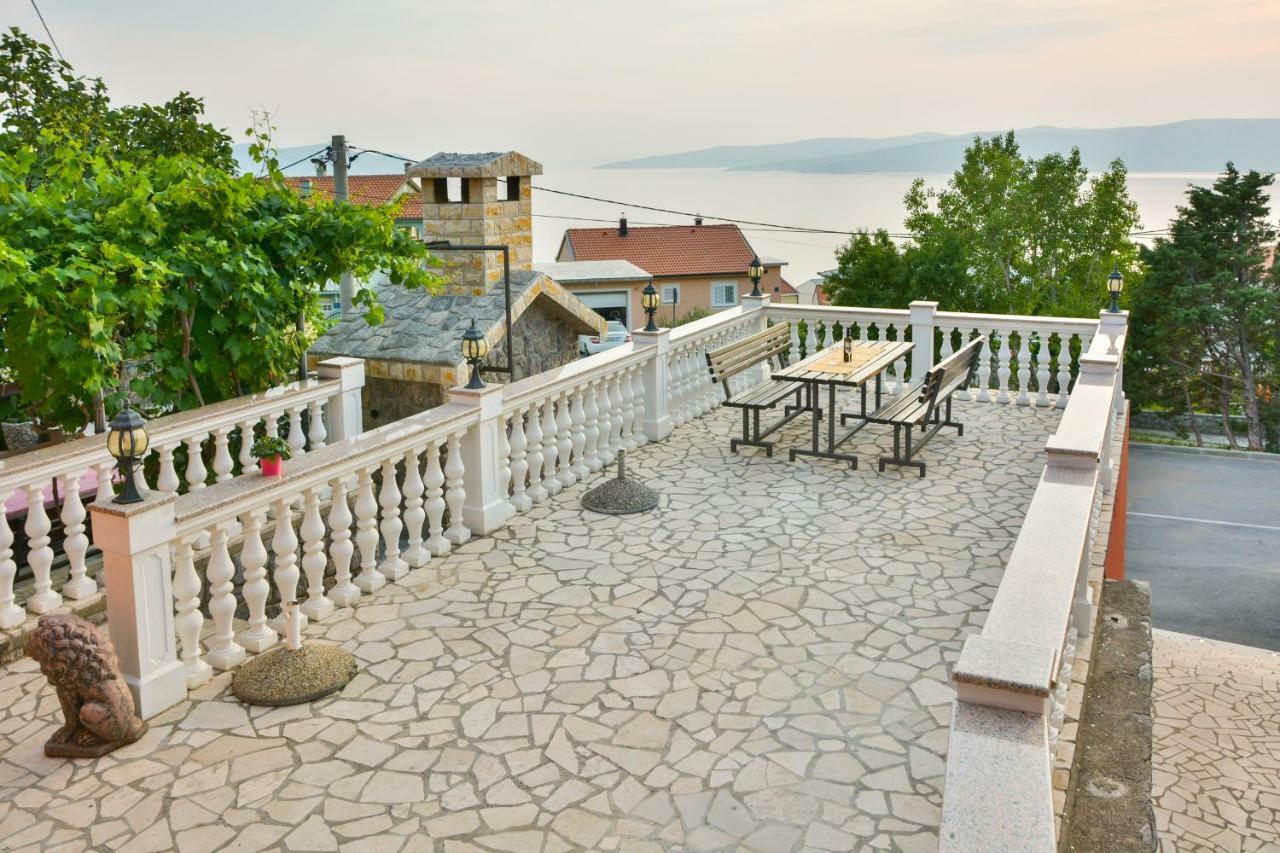 Apartment Laura Senj  Ngoại thất bức ảnh