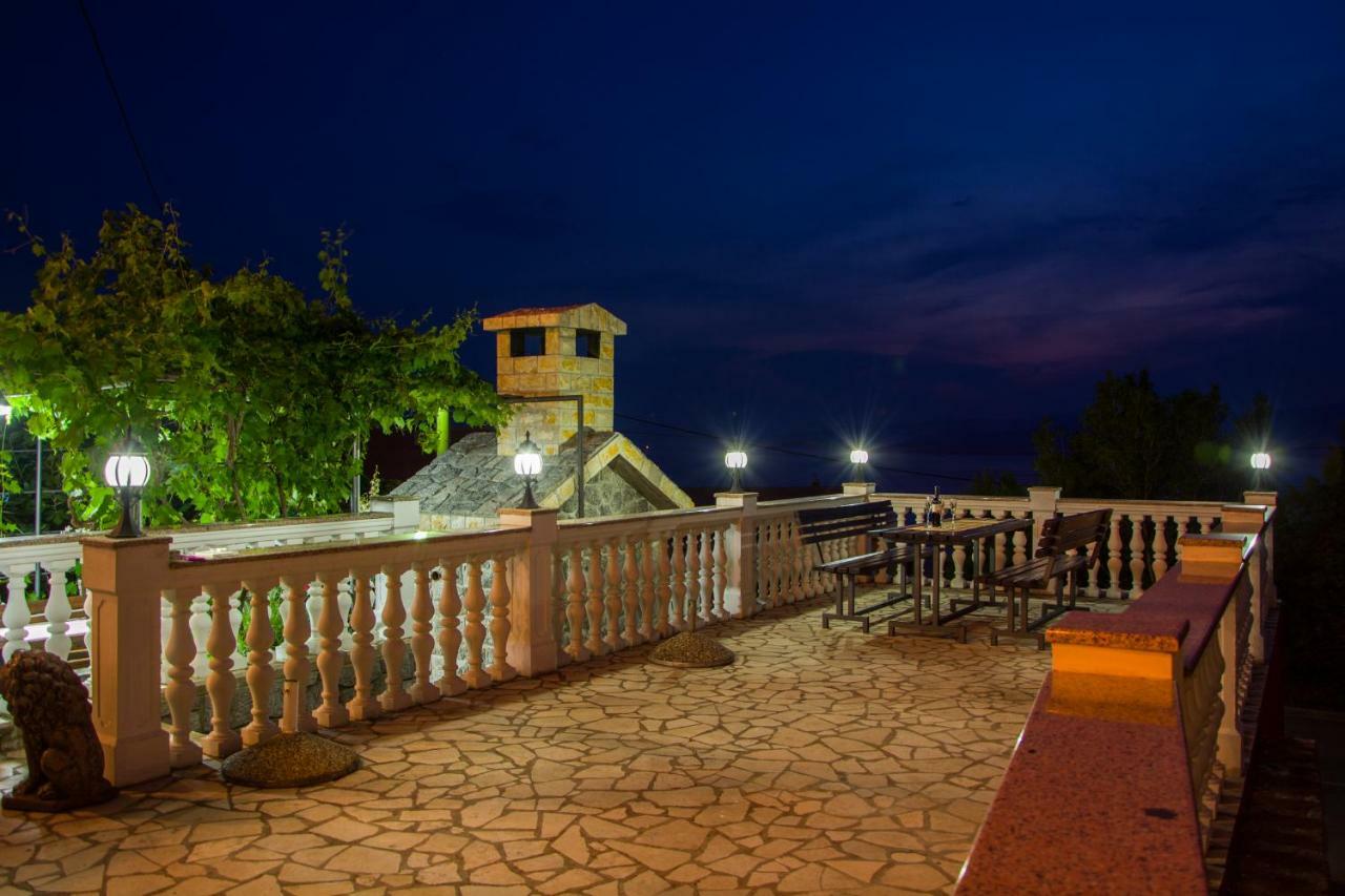 Apartment Laura Senj  Ngoại thất bức ảnh